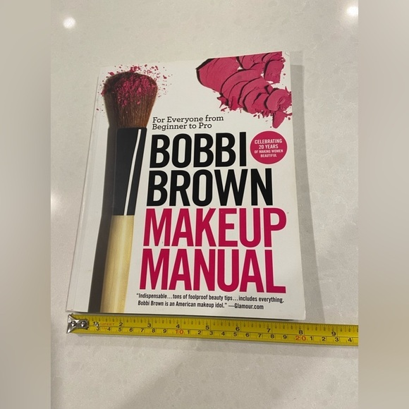 Bobbi Brown Makeup Manual Book - Picture 12 of 16